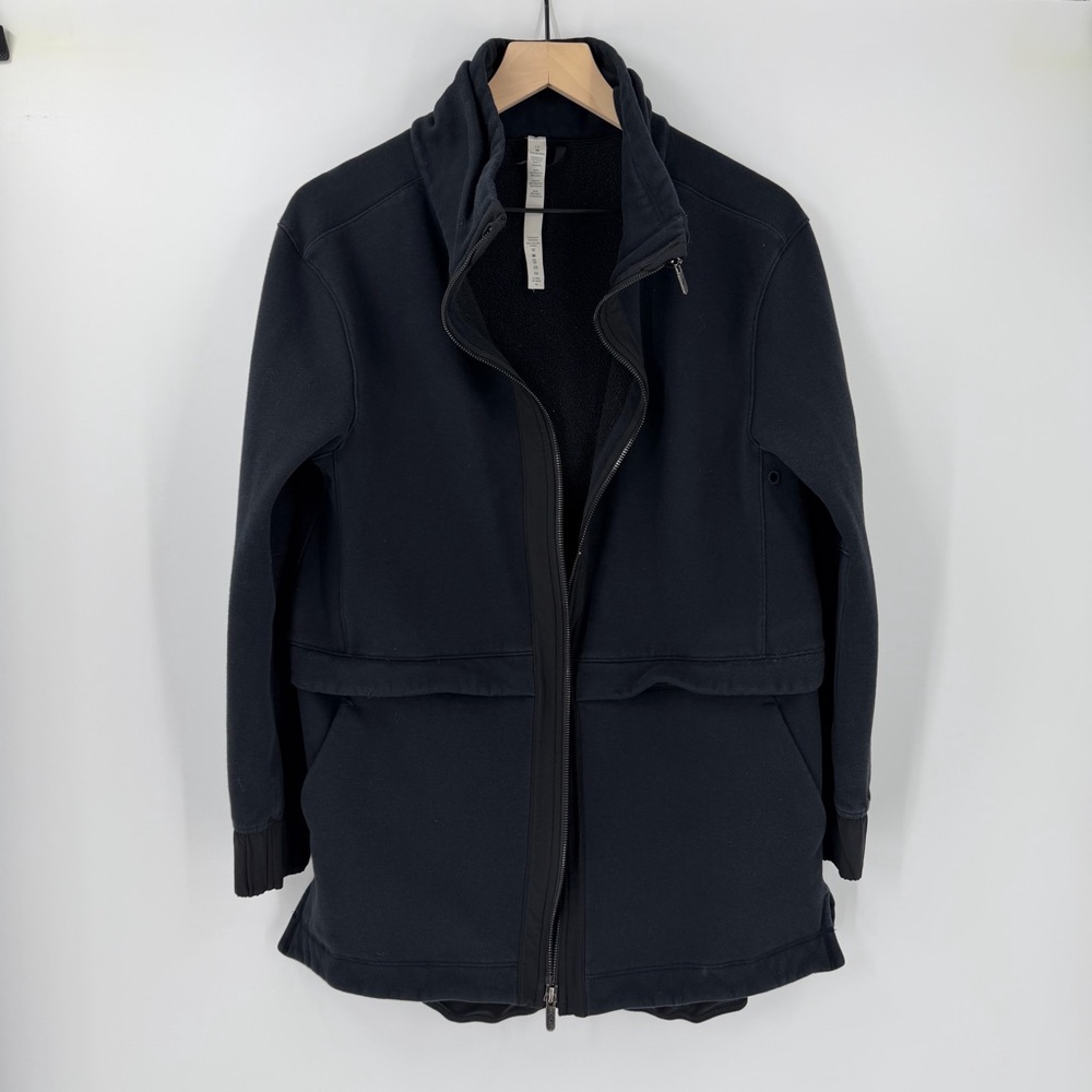Lululemon Light as Warmth Jacket Black 12 Layer Errand Gym Exercise Workout